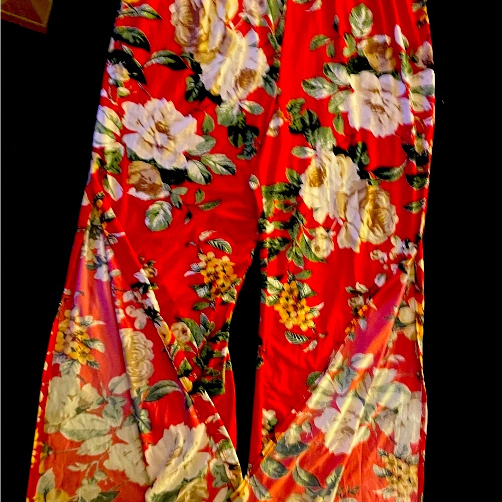 Elegant Floral Red Jumpsuit - Picture 9 of 13
